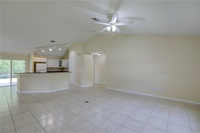 8386 106th Avenue, Vero Beach, FL 32967