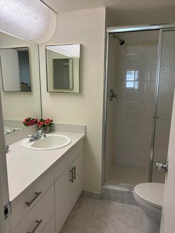 8020 N Sunrise Lakes Drive W 111, Sunrise, FL 33322