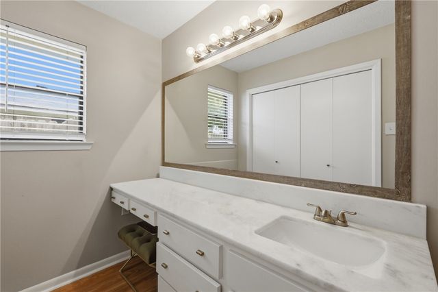 3821 Brighton Drive, Bryan, TX 77802