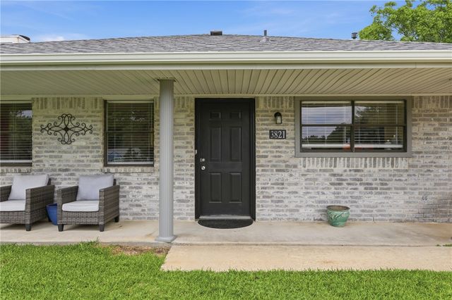 3821 Brighton Drive, Bryan, TX 77802