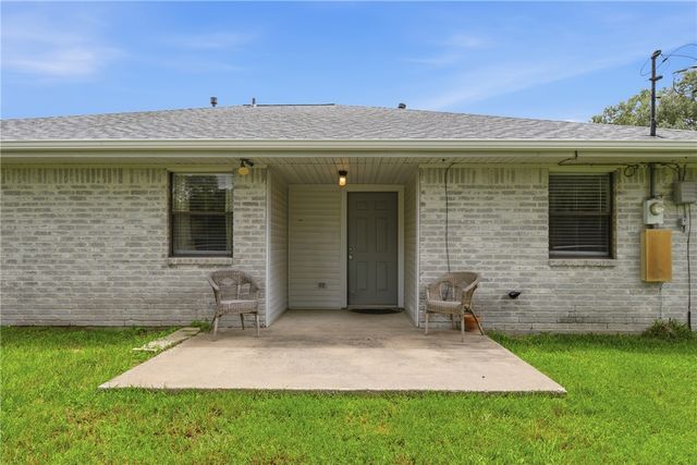 3821 Brighton Drive, Bryan, TX 77802