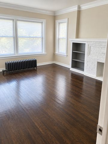 8026 S Dobson Avenue, Chicago, IL 60619