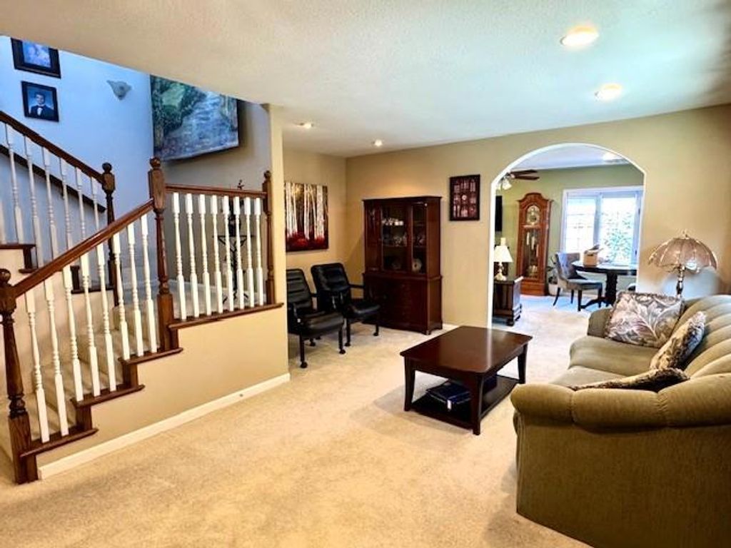 Image 11 of property listing at 10536 Davison Avenue, Cupertino, CA 95014