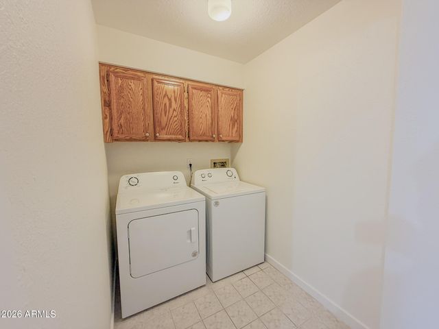 2533 E WAGONER Road, Phoenix, AZ 85032