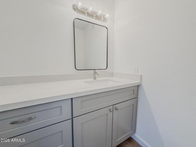 2533 E WAGONER Road, Phoenix, AZ 85032