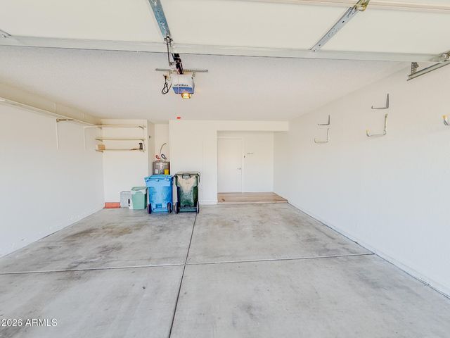 2533 E WAGONER Road, Phoenix, AZ 85032