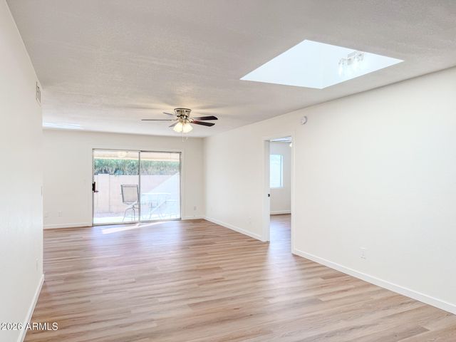 2533 E WAGONER Road, Phoenix, AZ 85032