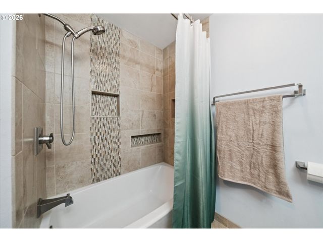 1831 Sw EVANS St, Portland, OR 97219