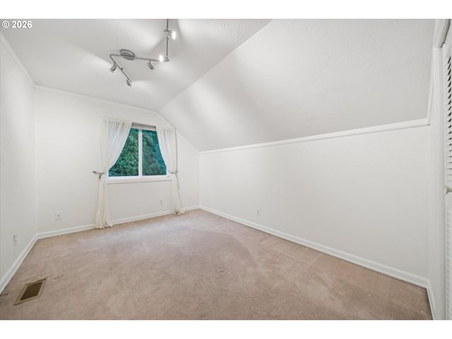 1831 Sw EVANS St, Portland, OR 97219