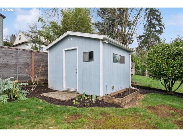 1831 Sw EVANS St, Portland, OR 97219