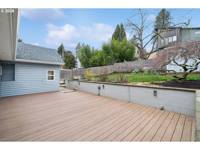 1831 Sw EVANS St, Portland, OR 97219