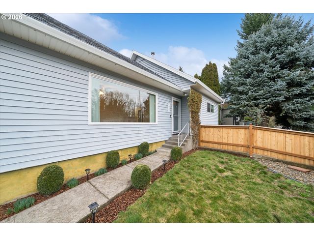 1831 Sw EVANS St, Portland, OR 97219