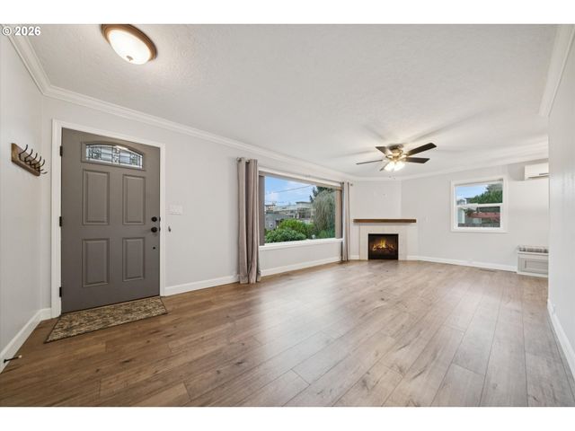 1831 Sw EVANS St, Portland, OR 97219