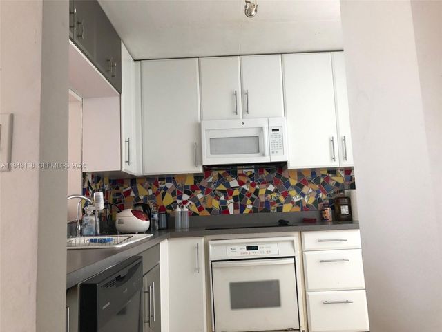 3660 NE 166th St 415, North Miami Beach, FL 33160