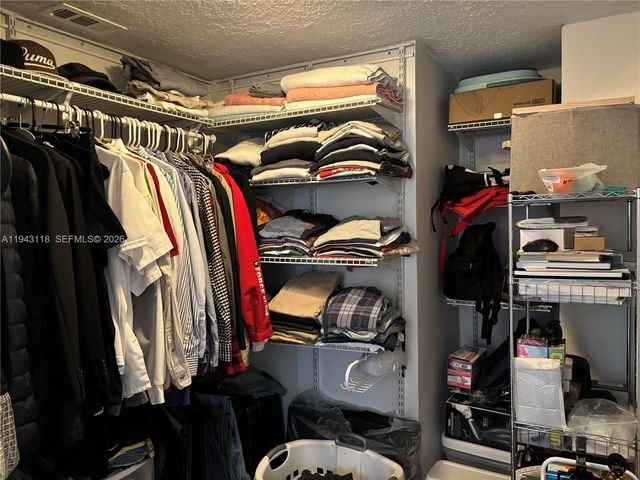 3660 NE 166th St 415, North Miami Beach, FL 33160