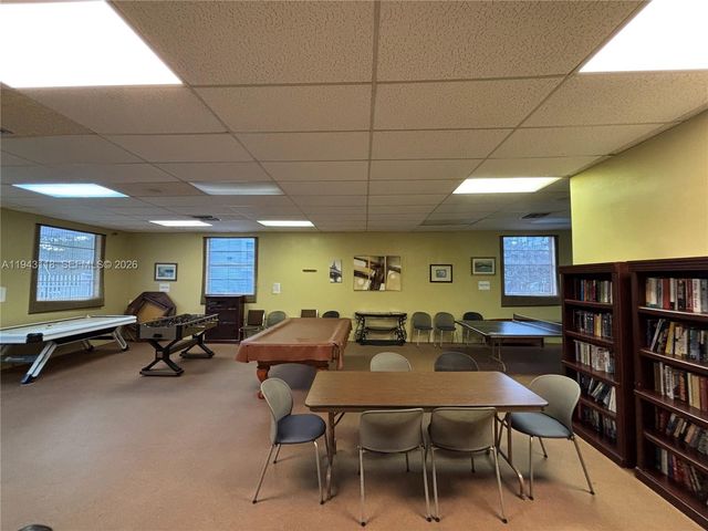 3660 NE 166th St 415, North Miami Beach, FL 33160