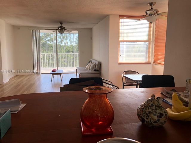 3660 NE 166th St 415, North Miami Beach, FL 33160