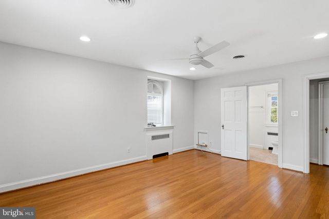 2116 BRANCH AVE SE, Washington, DC 20020