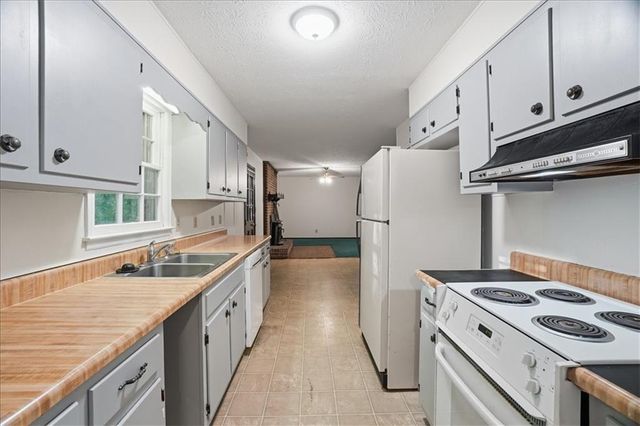129 Diane Drive, Griffin, GA 30223