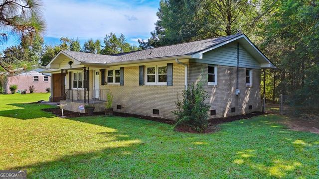 552 Everett Springs Road SW, Calhoun, GA 30701
