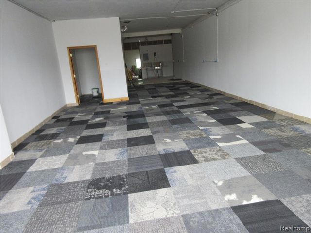 49908 Gratiot Avenue, Chesterfield, MI 48051