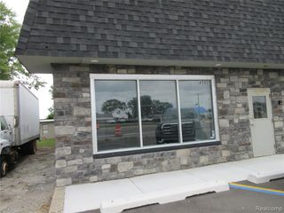 49908 Gratiot Avenue, Chesterfield, MI 48051