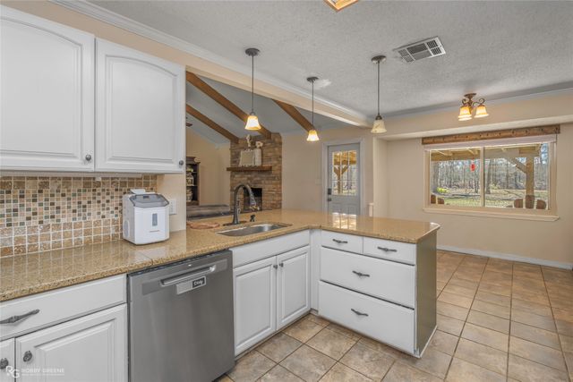 365 Cane Bend Drive, Haughton, LA 71037