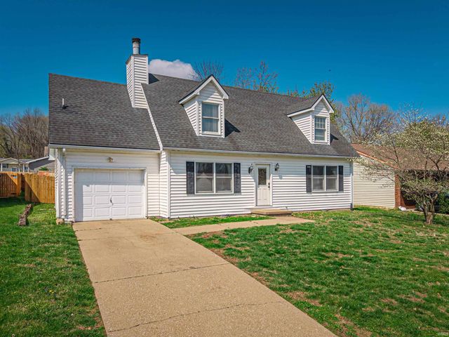 671 Glenmoor Drive, Evansville, IN 47715