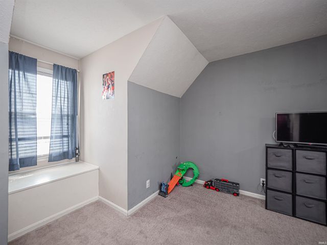 671 Glenmoor Drive, Evansville, IN 47715