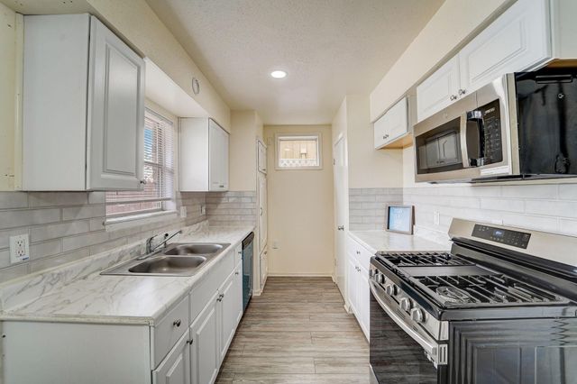 8851 Alcott, Houston, TX 77080