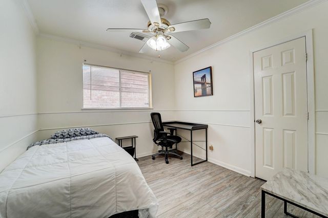 8851 Alcott, Houston, TX 77080