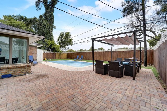 8851 Alcott, Houston, TX 77080