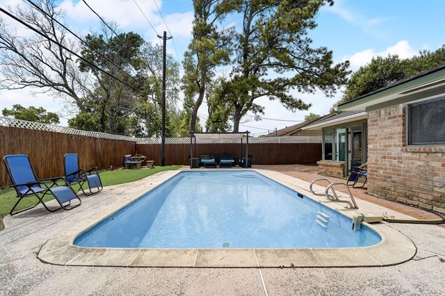 8851 Alcott, Houston, TX 77080
