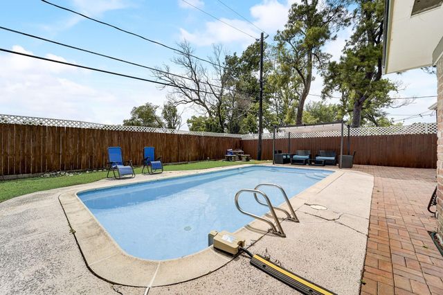 8851 Alcott, Houston, TX 77080