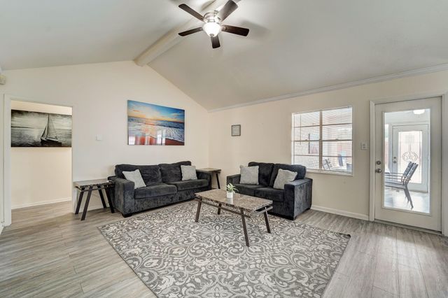 8851 Alcott, Houston, TX 77080