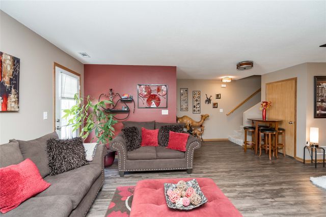 4814 NE Grove Lane, Ankeny, IA 50021