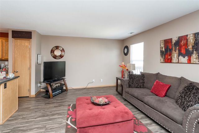 4814 NE Grove Lane, Ankeny, IA 50021