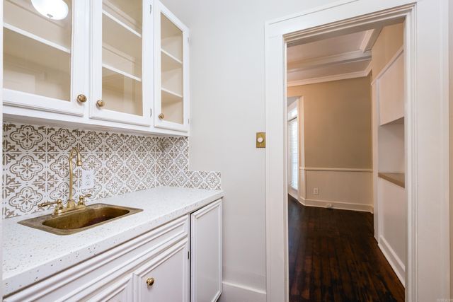 5422 Hawthorne Drive, Little Rock, AR 72207
