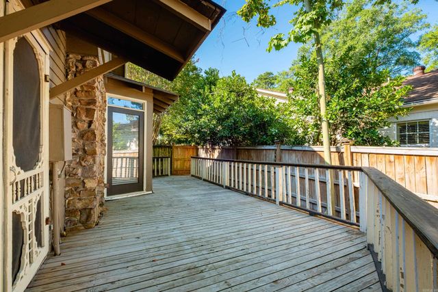 5422 Hawthorne Drive, Little Rock, AR 72207