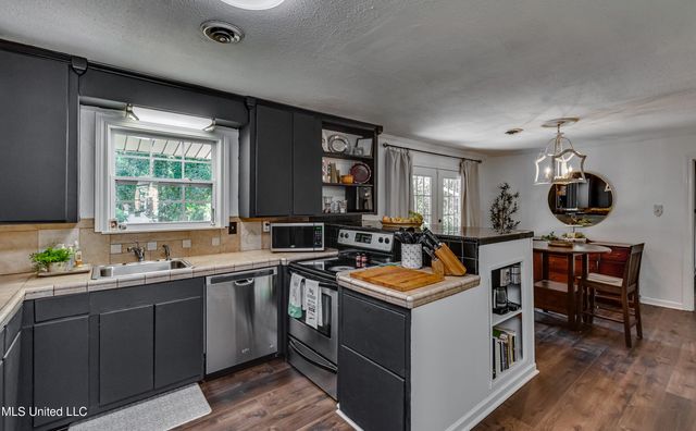 110 High Street, Brandon, MS 39042
