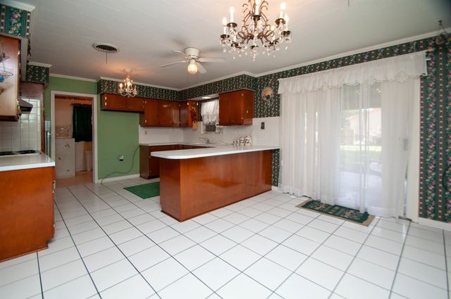 401 Carol Rd, Bayou Vista, LA 70380