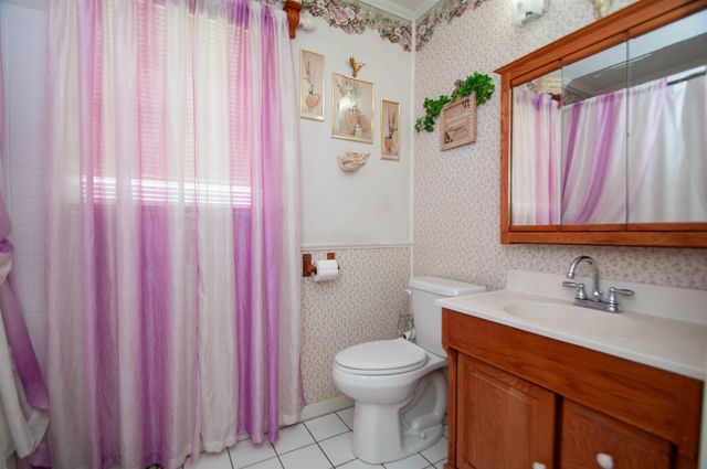 401 Carol Rd, Bayou Vista, LA 70380