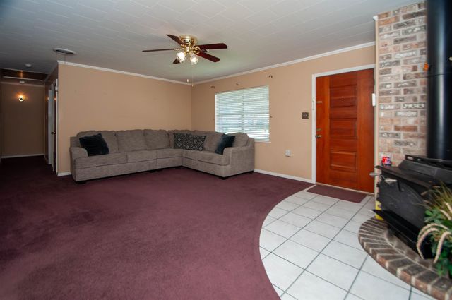 401 Carol Rd, Bayou Vista, LA 70380