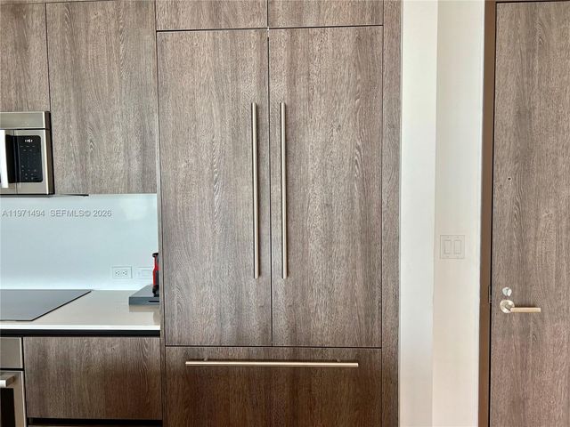 68 SE 6th St 3010, Miami, FL 33131