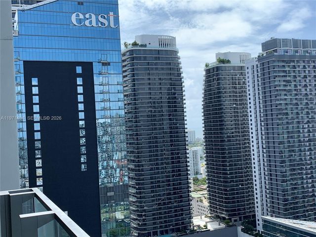 68 SE 6th St 3010, Miami, FL 33131