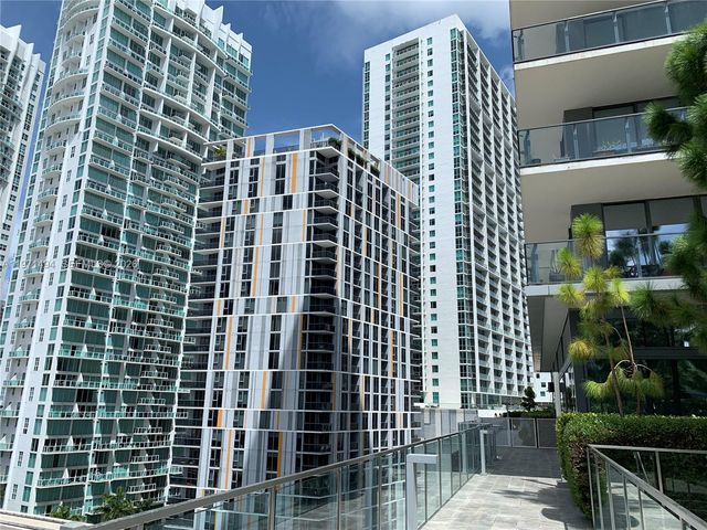 68 SE 6th St 3010, Miami, FL 33131