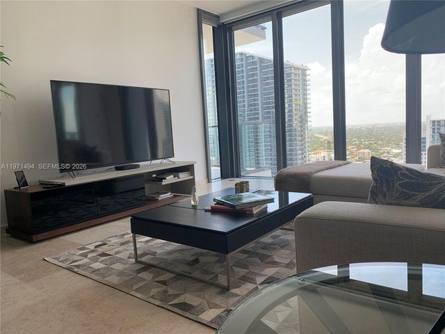 68 SE 6th St 3010, Miami, FL 33131