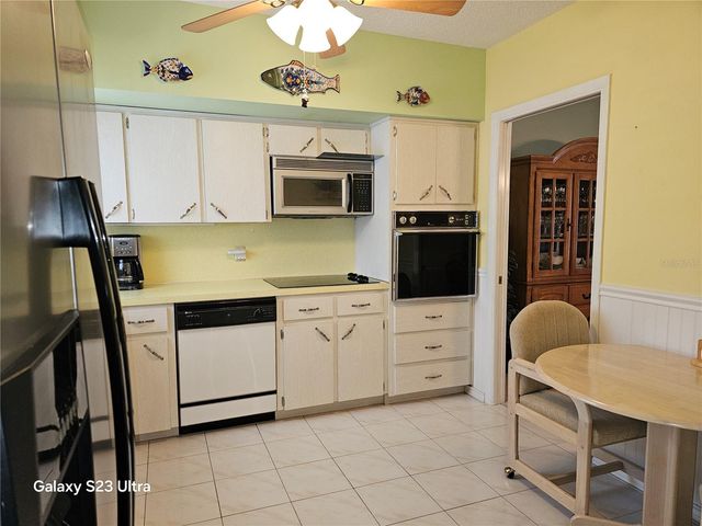 2440 WORLD PARKWAY BOULEVARD 46, Clearwater, FL 33763