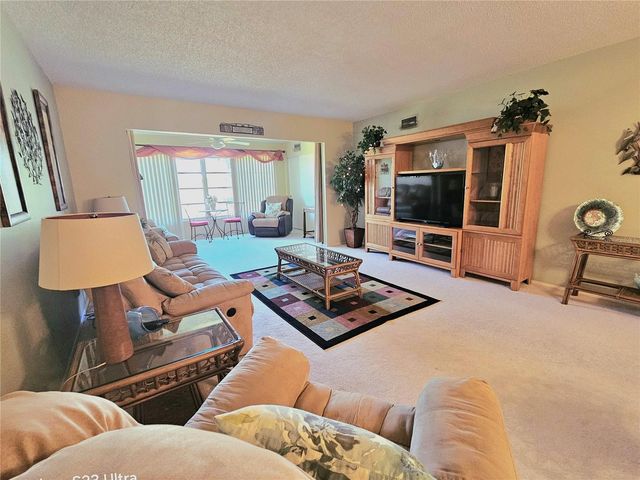 2440 WORLD PARKWAY BOULEVARD 46, Clearwater, FL 33763
