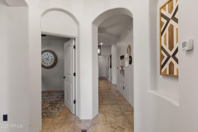 7199 E RIDGEVIEW Place 101, Carefree, AZ 85377